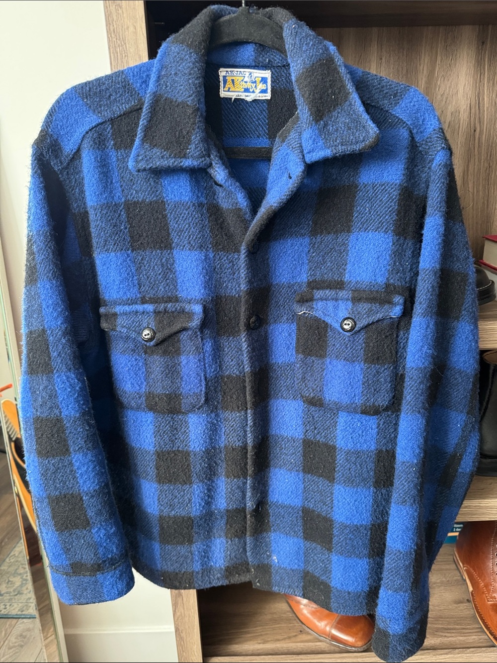 All Wool Blue & Black Buffalo Plaid Men's coat VINTAGE medium-large